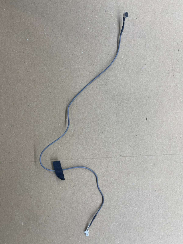 {